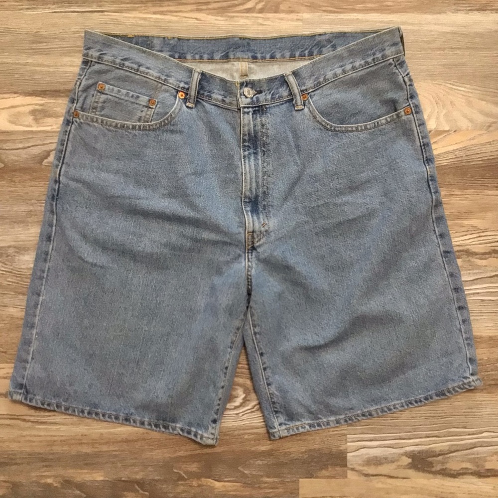 Levi’s 550 Relaxed Cotton Light Rinse Jean Shorts 40